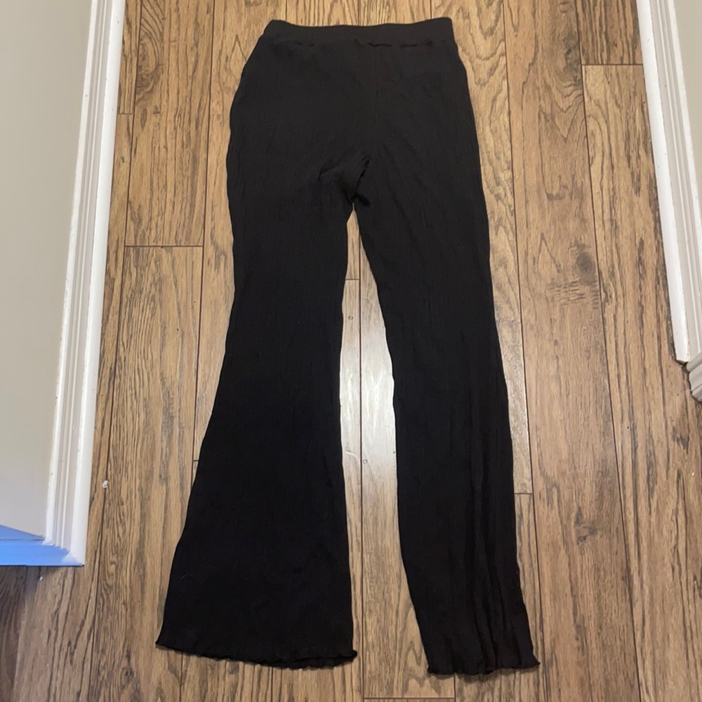 BLACK FLARE PANTS BY SHIEN